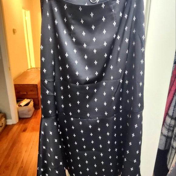 Loft Black & White Midi Skirt, 00P, Gorgeous!! - Picture 2 of 5